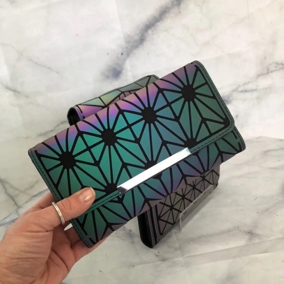 🔥😍 1 PAIR LEFT Light Reflective bag and wallet - Picture 10 of 10